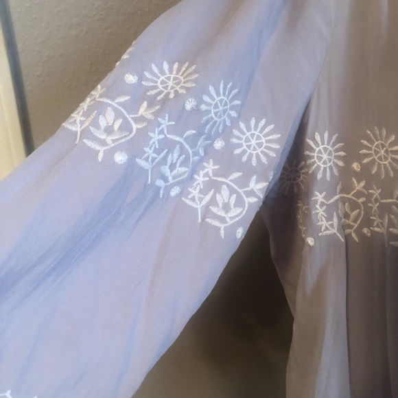 Gianni Bini Shoulder Top - Picture 2 of 5